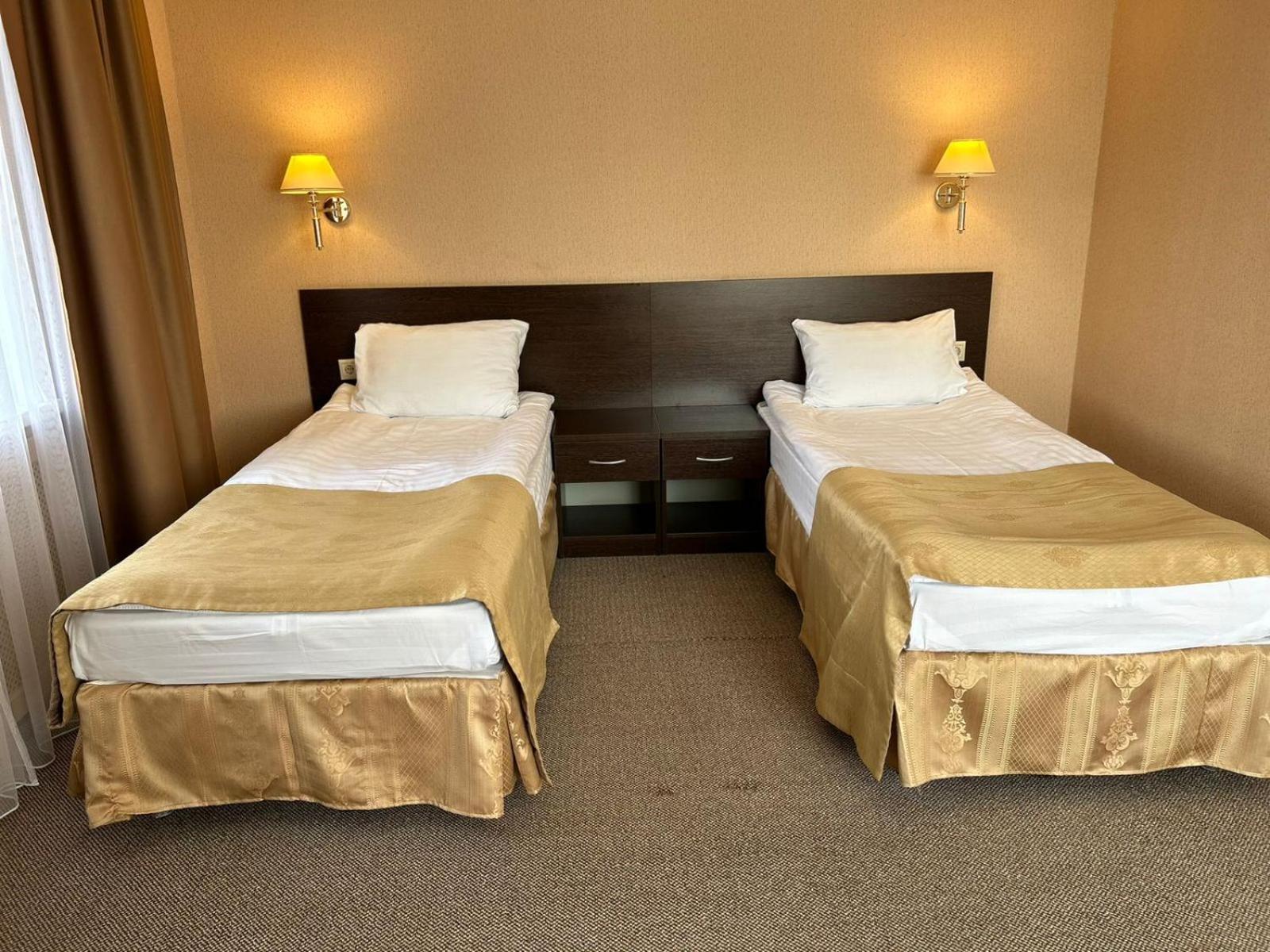 אסטנה Hotel Aner מראה חיצוני תמונה