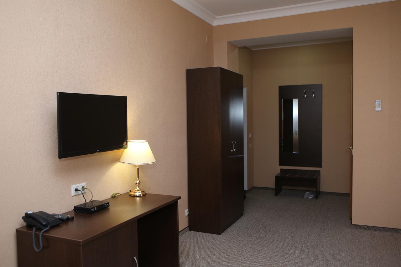 אסטנה Hotel Aner מראה חיצוני תמונה