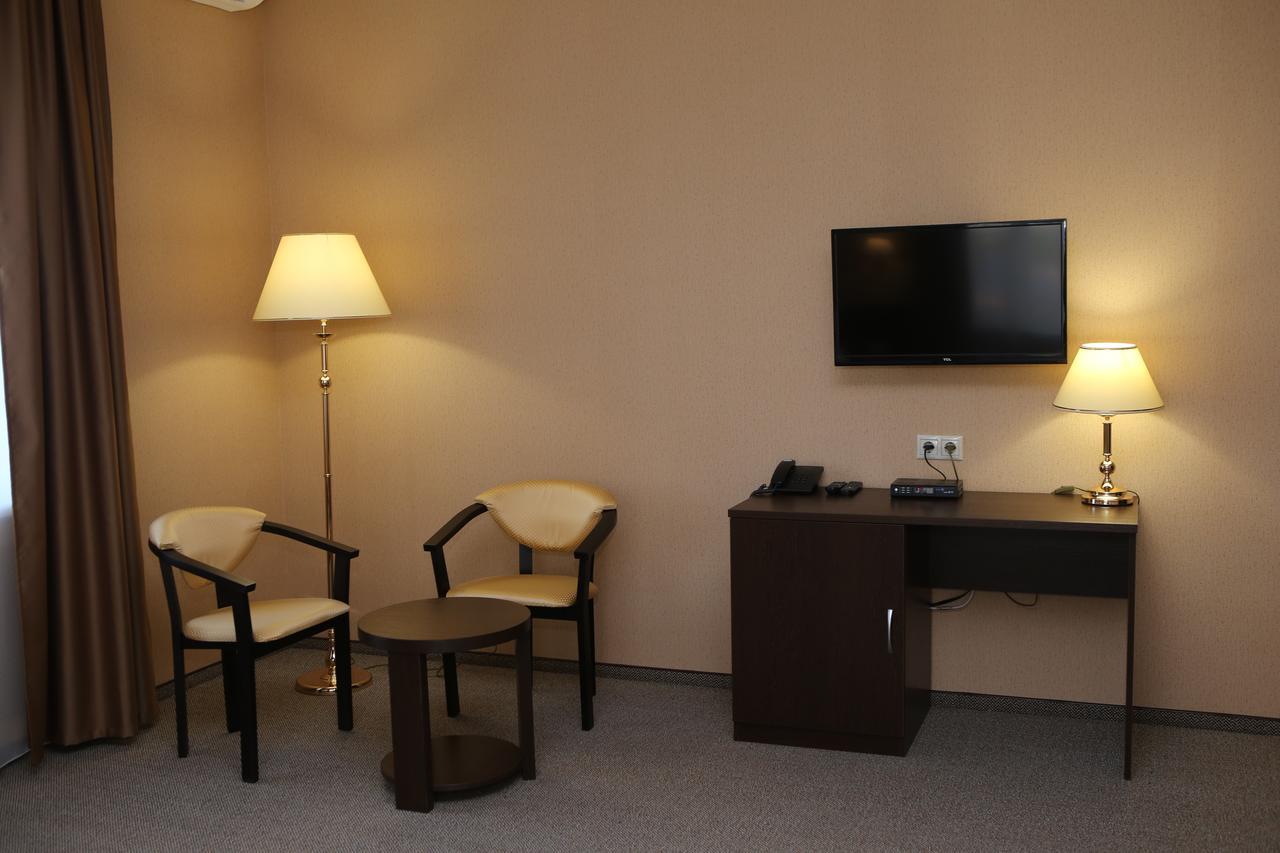 אסטנה Hotel Aner מראה חיצוני תמונה