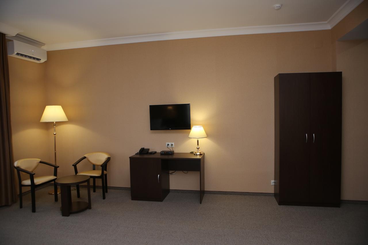 אסטנה Hotel Aner מראה חיצוני תמונה